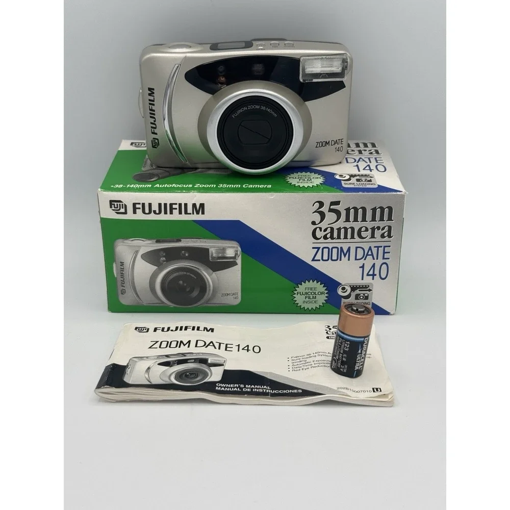 Vintage Fujifilm Zoom Date 140 Point Shoot 35mm Film Camera Silver Untested‎